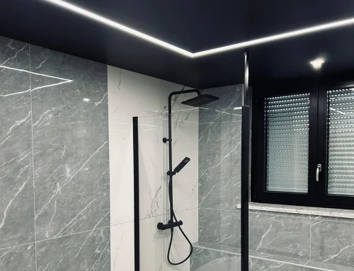 Badezimmer schwarz matt mit Lichtleiste