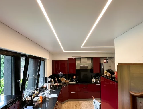 Küche mit Lichtleisten